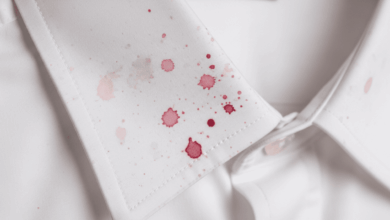 eingetrocknete Rotweinflecken entfernen