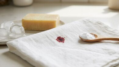 Blutflecken entfernen - in 7 Schritten ist Dein Problem beseitigt.